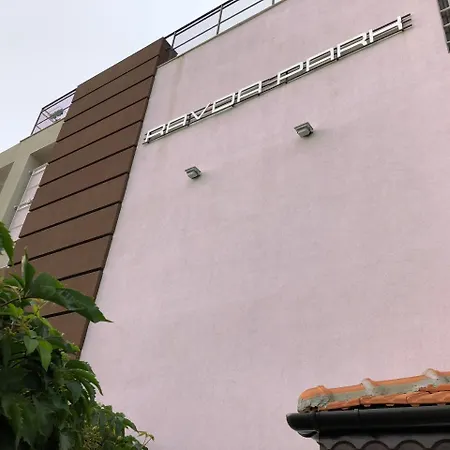 Apartament Vp Park *